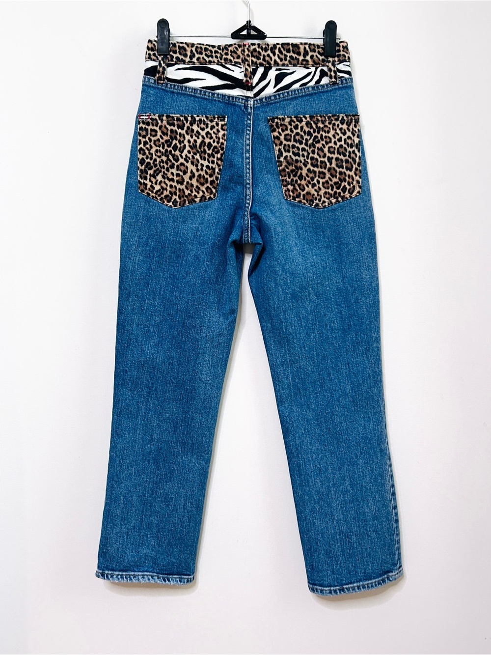Alice + Olivia Leopard Zebra Trim Straight Crop Jeans 24 - Picture 5 of 12